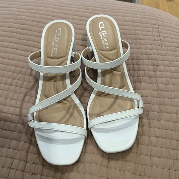 White heels 7.5 - Picture 3 of 7